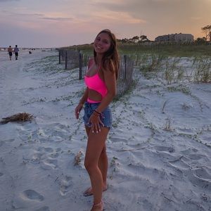 Meet your Posher, Juliet